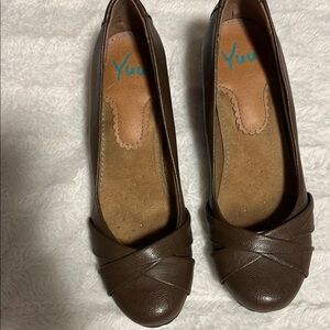 Yuu Brown Leather wedge size 8- like new condition